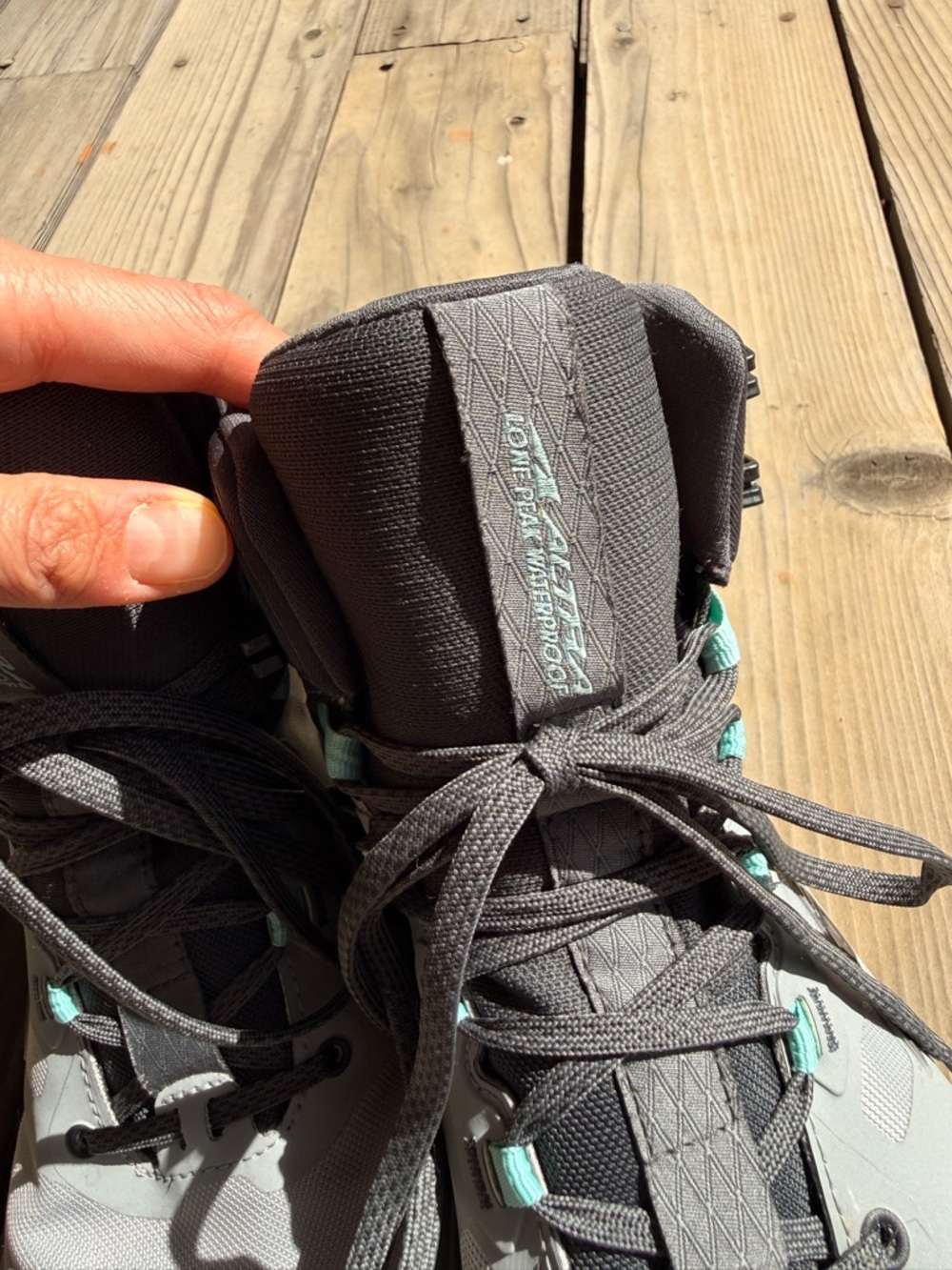Altra Women's Lone Peak 9 Waterproof Gray and Teal Hiking Boots - Excellent - Picture 14 of 17